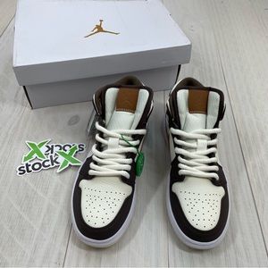 Air Jordan 1 Mid SE Womens Size 8 DO6699-200 Brown Basalt Oatmeal New